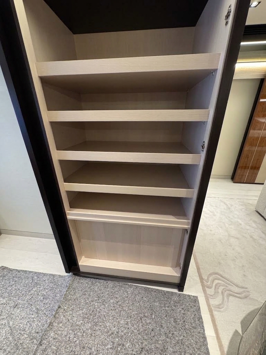 Cabinet Detail 2